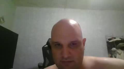 Snapshot of heavy_rebellxc chatting on March 2026 04:28:02 AM Heavy Rebell online show from March 2026 04:28:02 AM