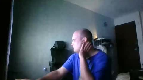 Snapshot of heavy_rebellxc chatting on March 2026 07:08:02 AM Heavy Rebell online show from March 2026 07:08:02 AM