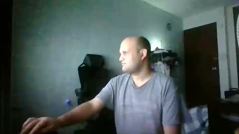 Snapshot of heavy_rebellxc chatting on April 2026 06:47:02 AM Heavy Rebell online show from April 2026 06:47:02 AM