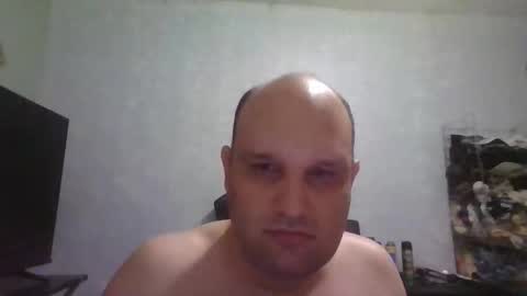 Snapshot of heavy_rebellxc chatting on April 2026 06:30:01 AM Heavy Rebell online show from April 2026 06:30:01 AM