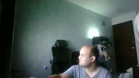 Snapshot of heavy_rebellxc chatting on April 2026 04:48:02 AM Heavy Rebell online show from April 2026 04:48:02 AM