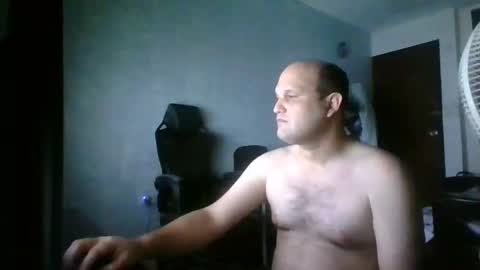 Snapshot of heavy_rebellxc chatting on April 2026 06:44:02 AM Heavy Rebell online show from April 2026 06:44:02 AM
