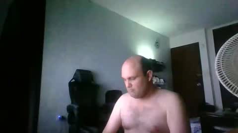 Snapshot of heavy_rebellxc chatting on April 2026 04:32:01 AM Heavy Rebell online show from April 2026 04:32:01 AM