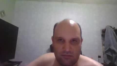 Snapshot of heavy_rebellxc chatting on May 2026 04:28:01 AM Heavy Rebell online show from May 2026 04:28:01 AM
