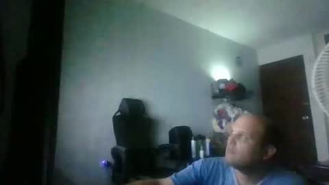 Snapshot of heavy_rebellxc chatting on May 2026 03:35:02 AM Heavy Rebell online show from May 2026 03:35:02 AM
