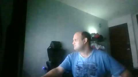 Snapshot of heavy_rebellxc chatting on May 2026 04:18:02 AM Heavy Rebell online show from May 2026 04:18:02 AM