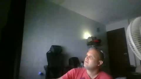 Snapshot of heavy_rebellxc chatting on May 2026 04:40:02 AM Heavy Rebell online show from May 2026 04:40:02 AM