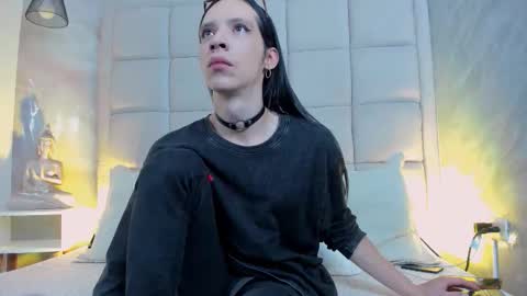 Keira Hecate online show from November 2025 08:30:01 PM