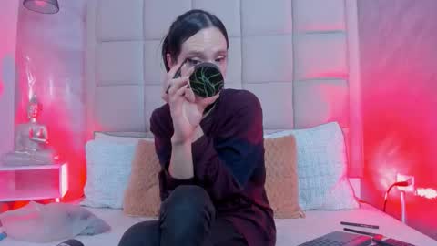 Keira Hecate online show from November 2025 08:11:01 PM