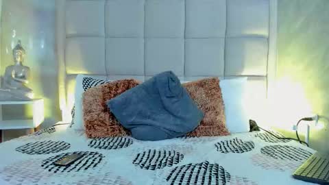 Keira Hecate online show from February 2026 07:40:01 PM