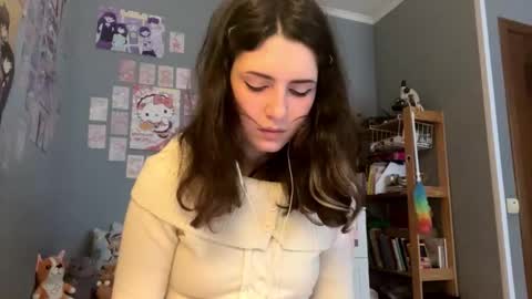 Snapshot of hedwiggrossberg chatting on December 2025 11:08:02 AM Sarah online show from December 2025 11:08:02 AM