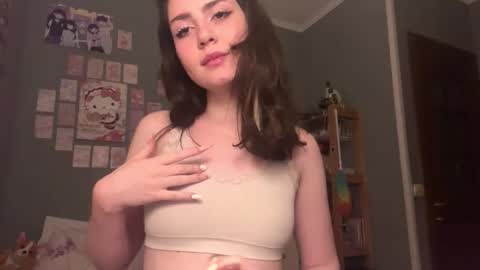 Snapshot of hedwiggrossberg chatting on December 2025 07:53:02 PM Sarah online show from December 2025 07:53:02 PM