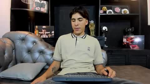 Snapshot of heellboy_ chatting on October 2025 09:04:02 PM heellboy_ online show from October 2025 09:04:02 PM