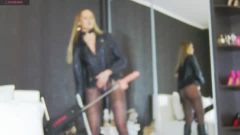 Helen online show from February 2026 06:19:02 AM