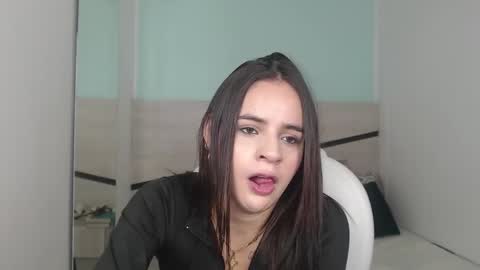 Heidy  online show from December 2024 08:36:01 PM