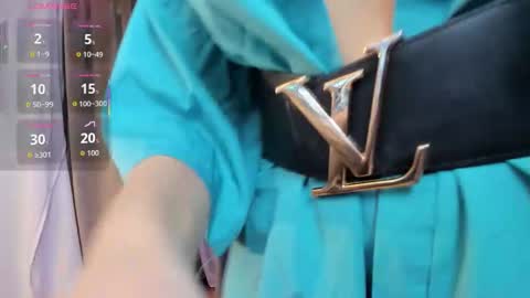 Sara online show from December 2025 08:06:01 PM