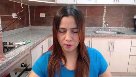 Heidy online show from November 2025 11:54:01 AM