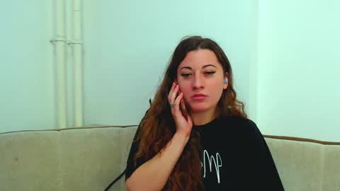 helen_adams_ online show from December 2024 08:00:02 AM