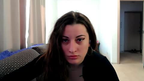 helen_adams_ online show from May 2026 04:50:01 AM