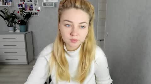 Snapshot of helen_angel_girl chatting on January 2026 07:35:02 AM Helen sven online show from January 2026 07:35:02 AM