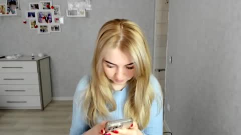 Snapshot of helen_angel_girl chatting on February 2026 08:51:01 AM Helen sven online show from February 2026 08:51:01 AM