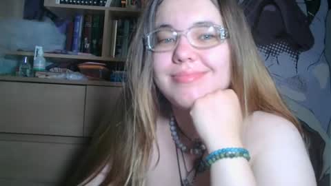 Snapshot of helen_foxygirl chatting on June 2026 11:41:02 PM Helen foxygirl online show from June 2026 11:41:02 PM