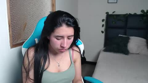 Snapshot of helen_rossy chatting on November 2025 07:35:02 PM Helen online show from November 2025 07:35:02 PM