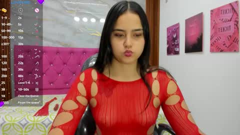 Snapshot of helen_russoo chatting on December 2025 06:28:01 PM Helen online show from December 2025 06:28:01 PM