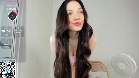 helen_sparkk online show from May 2026 01:10:01 AM