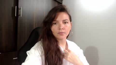 helena online show from October 2025 03:00:02 PM