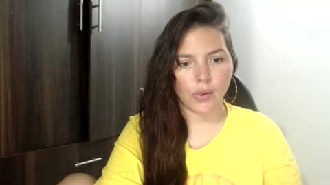 helena online show from October 2025 08:42:01 PM