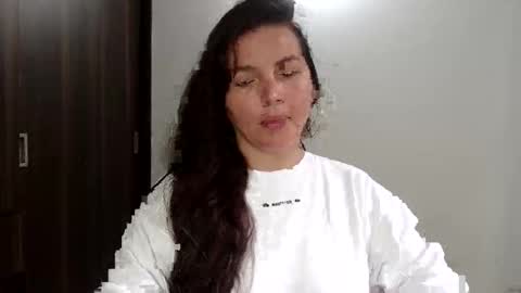 helena online show from October 2025 03:40:01 PM