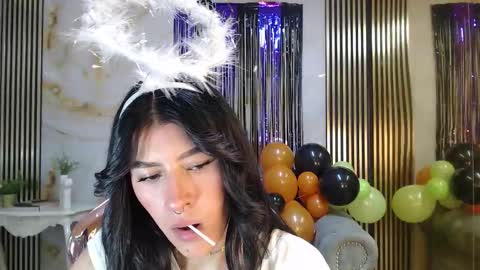 helena1_s online show from October 2025 08:31:01 PM