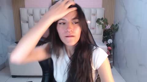 helena1_s online show from November 2025 08:42:02 PM