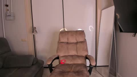 Helen online show from November 2025 03:02:01 PM