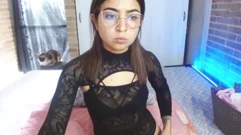 Snapshot of helenacyruss666 chatting on September 2025 08:31:01 PM Only 18 cyrus online show from September 2025 08:31:01 PM