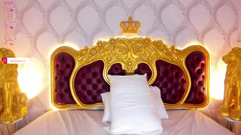 H E L E N A  online show from January 2025 08:57:02 AM