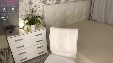 Helena Bonham online show from November 2025 07:34:02 PM