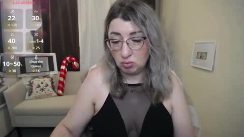 helenenigma online show from November 2025 07:38:01 PM