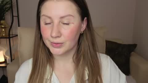 Helen online show from May 2026 01:43:01 AM