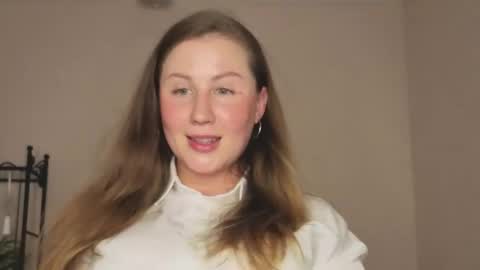 Snapshot of helens_lov chatting on June 2026 02:45:02 AM Helen online show from June 2026 02:45:02 AM