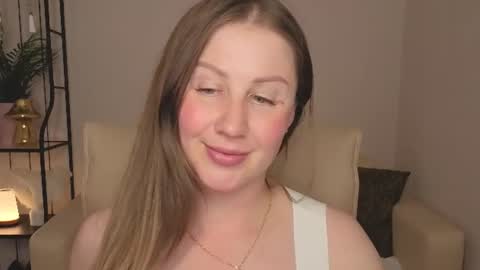 Snapshot of helens_lov chatting on June 2026 05:23:02 AM Helen online show from June 2026 05:23:02 AM