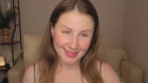 Snapshot of helens_lov chatting on July 2026 02:47:02 AM Helen online show from July 2026 02:47:02 AM