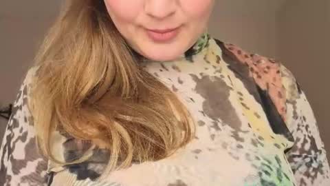 Snapshot of helens_lov chatting on July 2026 05:34:01 AM Helen online show from July 2026 05:34:01 AM