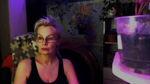 Helga online show from May 2026 05:42:02 PM