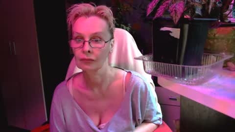 Helga online show from June 2026 05:25:01 PM