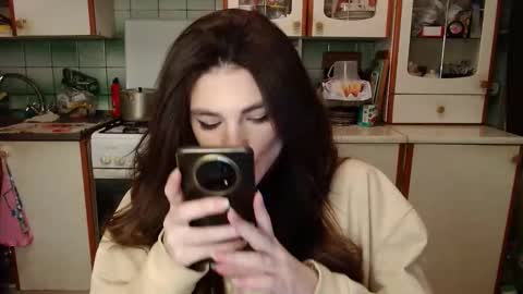 helgamun online show from November 2025 08:31:01 PM