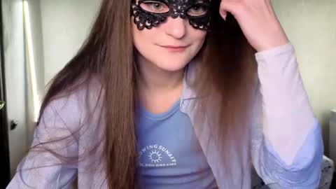 helgamunn online show from April 2026 09:07:01 AM