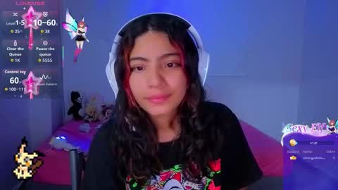 Snapshot of helia_n_amy chatting on December 2025 04:52:02 AM Helia Transfem and Amy online show from December 2025 04:52:02 AM