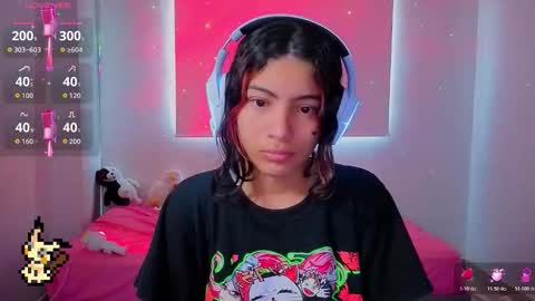 Snapshot of helia_n_amy chatting on December 2025 12:13:02 PM Helia Transfem and Amy online show from December 2025 12:13:02 PM